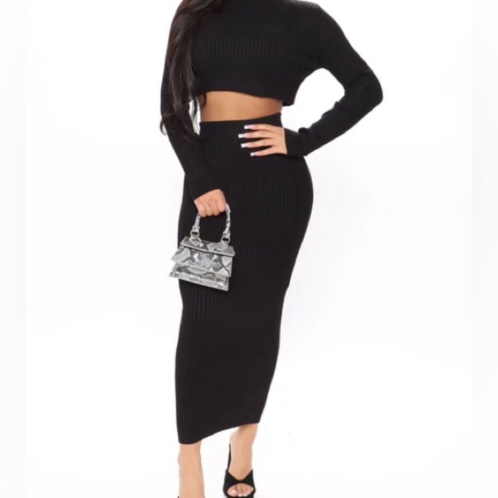 Fashion Nova Black Ribbed Pencil Skirt